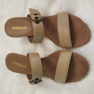 Aerosoles NWOT tan sandal heels